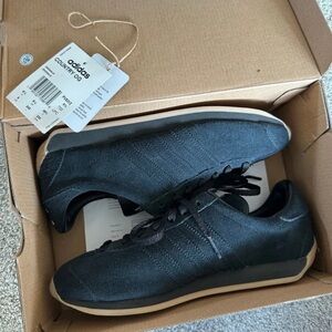 Khaite Adidas Country OG Black leather sneaker, women size 7